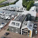Luxe En Comfortabel Appartement Aan Het Water